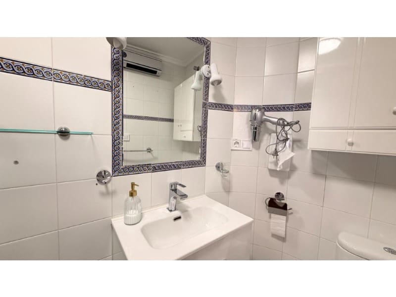 1 bedroom Apartment for sale in Torrevieja with garage - € 149,900 (Ref: 10155206)