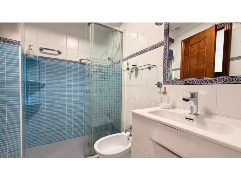 1 bedroom Apartment for sale in Torrevieja with garage - € 149,900 (Ref: 10155206)