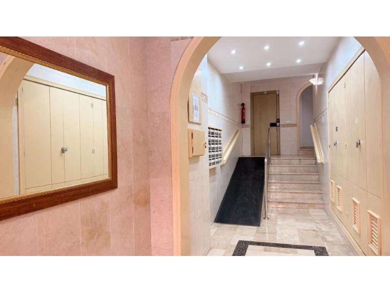 1 bedroom Apartment for sale in Torrevieja with garage - € 149,900 (Ref: 10155206)