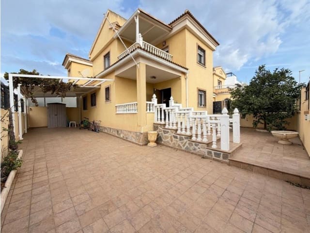 4 makuuhuone Huvila myytävänä paikassa Orihuela ciudad, Orihuela - 380 000 € (Ref: 10155207)
