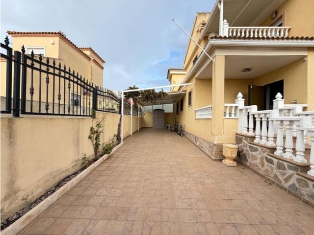 4 makuuhuone Huvila myytävänä paikassa Orihuela ciudad, Orihuela - 380 000 € (Ref: 10155207)