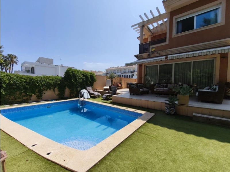 Chalet de 4 habitaciones en Alicante / Alacant ciudad en venta con piscina garaje - 950.000 € (Ref: 10159517)