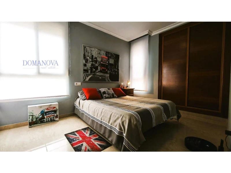 Chalet de 4 habitaciones en Alicante / Alacant ciudad en venta con piscina garaje - 950.000 € (Ref: 10159517)
