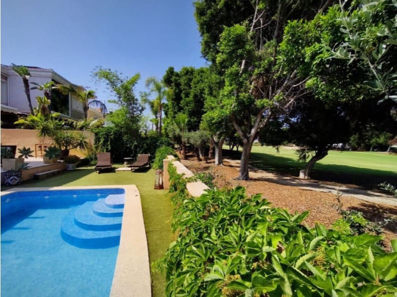 Chalet de 4 habitaciones en Alicante / Alacant ciudad en venta con piscina garaje - 950.000 € (Ref: 10159517)