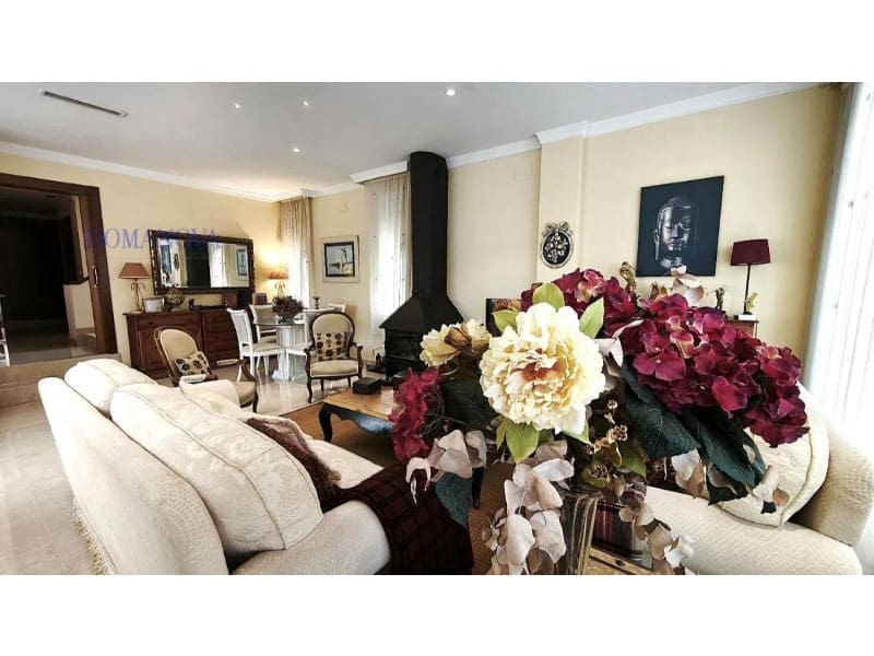Chalet de 4 habitaciones en Alicante / Alacant ciudad en venta con piscina garaje - 950.000 € (Ref: 10159517)