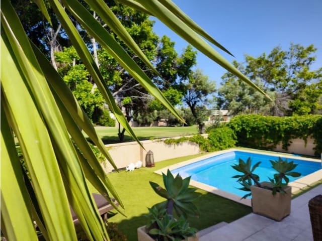 Chalet de 4 habitaciones en Alicante Golf, Alicante / Alacant ciudad en venta con piscina garaje - 950.000 € (Ref: 10159517)