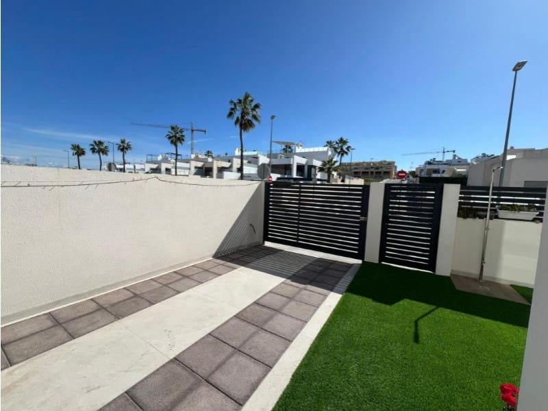 2 bedroom Semi-detached Villa for sale in Benijofar with pool garage - € 320,000 (Ref: 10162238)