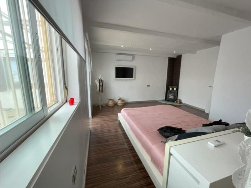 3 slaapkamer Halfvrijstaande villa te koop in Torrevieja - € 320.000 (Ref: 10164890)