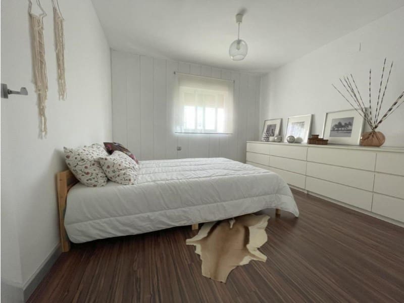 3 slaapkamer Halfvrijstaande villa te koop in Torrevieja - € 320.000 (Ref: 10164890)