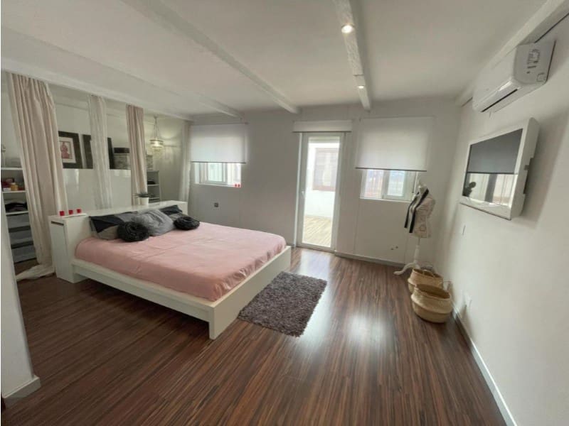 3 slaapkamer Halfvrijstaande villa te koop in Torrevieja - € 320.000 (Ref: 10164890)