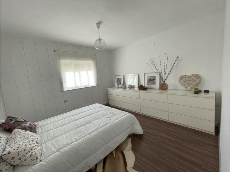 3 slaapkamer Halfvrijstaande villa te koop in Torrevieja - € 320.000 (Ref: 10164890)