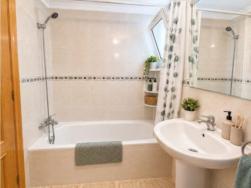 1 makuuhuone Huoneisto myytävänä paikassa Torrevieja mukana uima-altaan - 144 900 € (Ref: 10171464)