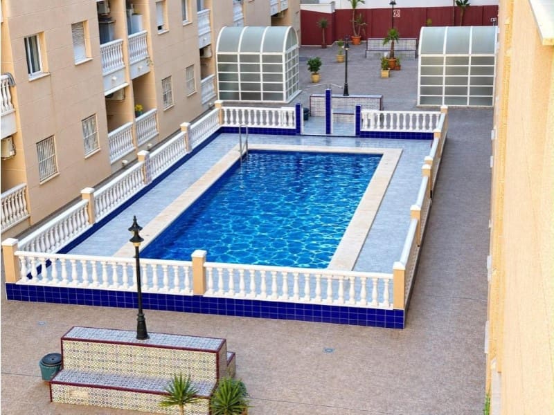 1 makuuhuone Huoneisto myytävänä paikassa Torrevieja mukana uima-altaan - 144 900 € (Ref: 10171464)