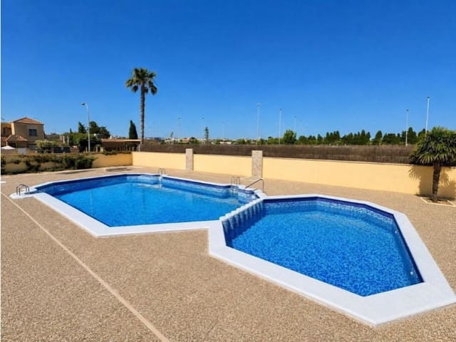 1 makuuhuone Bungalow myytävänä paikassa El Chaparral - La Siesta - La Torreta, Torrevieja mukana uima-altaan 
autotalli - 212 000 € (Ref: 10171466)
