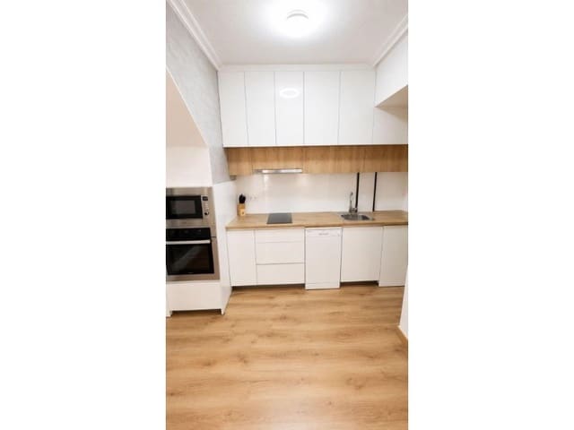 Kjedet enebolig til salgs i Orihuela ciudad, Orihuela med svømmebasseng garasje - € 258 900 (Ref: 10171471)