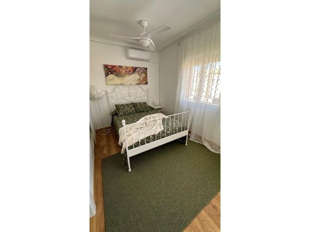 Kjedet enebolig til salgs i Orihuela ciudad, Orihuela med svømmebasseng garasje - € 258 900 (Ref: 10171471)
