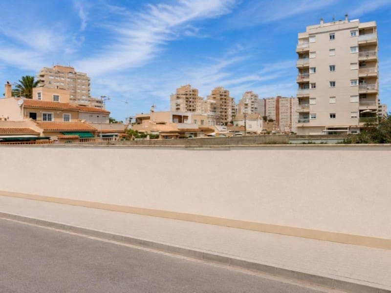 Grond te koop in Torrevieja - € 950.000 (Ref: 10171473)