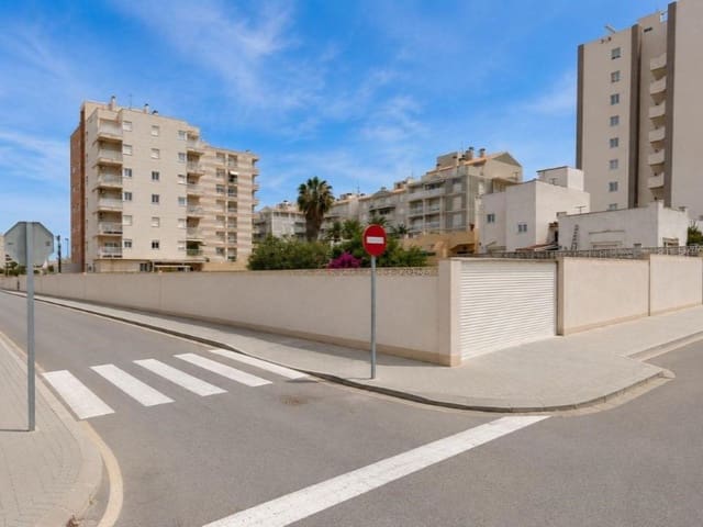 Grond te koop in Nueva Torrevieja, Torrevieja - € 950.000 (Ref: 10171473)