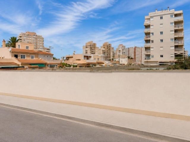 Grond te koop in Nueva Torrevieja, Torrevieja - € 950.000 (Ref: 10171473)