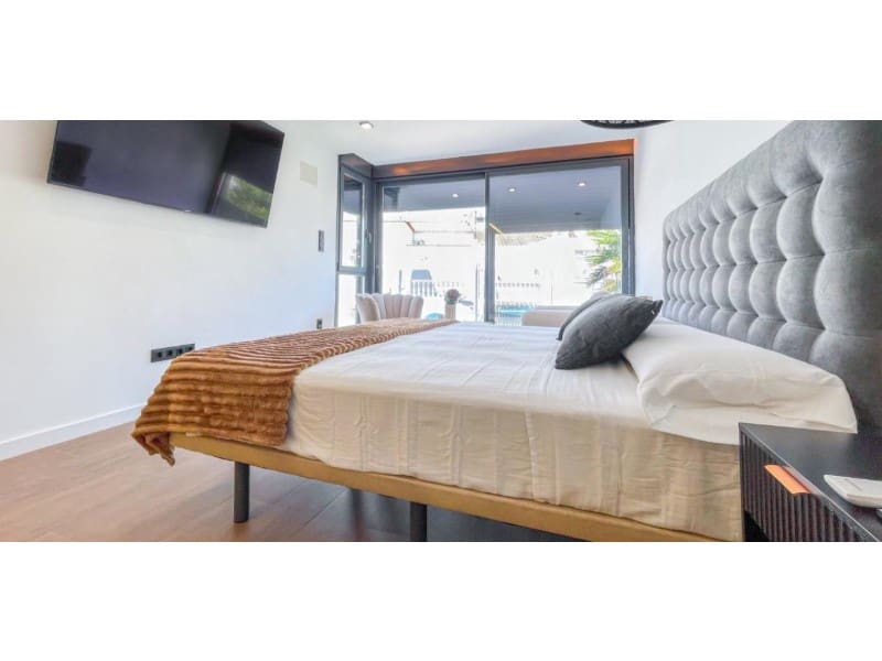 3 Zimmer Doppelhaus zu verkaufen in Torrevieja mit Pool - 539.000 € (Ref: 10171477)
