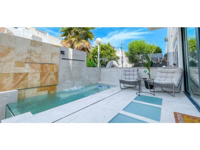3 Zimmer Doppelhaus zu verkaufen in Torrevieja mit Pool - 539.000 € (Ref: 10171477)