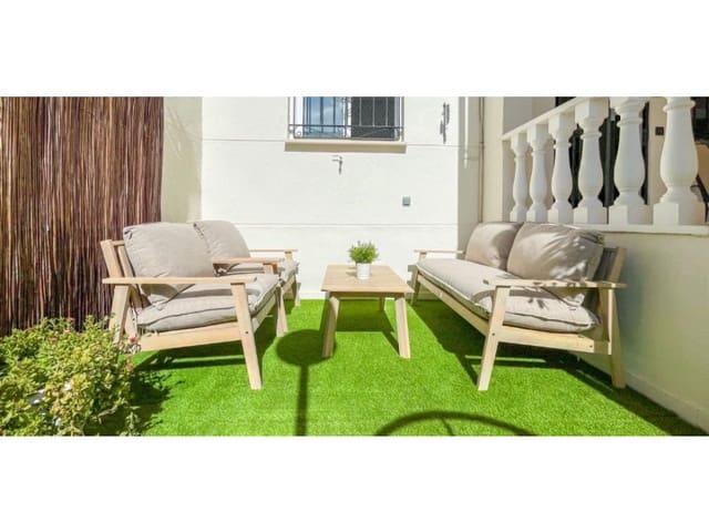 3 soverom Kjedet enebolig til salgs i Orihuela ciudad, Orihuela med svømmebasseng - € 268 800 (Ref: 10171478)