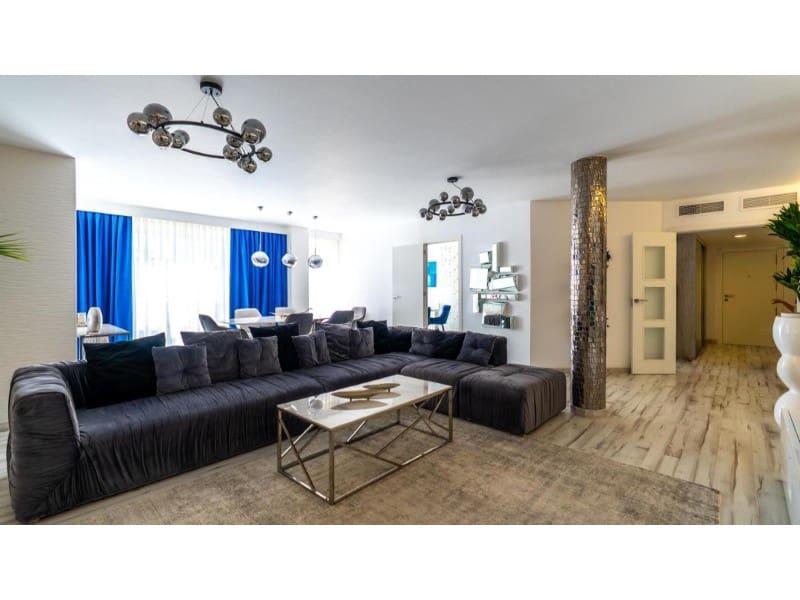 5 soveværelse Lejlighed til salg i Playa de San Juan med swimmingpool garage - € 990.000 (Ref: 10171479)