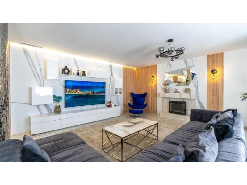 5 soveværelse Lejlighed til salg i Playa de San Juan med swimmingpool garage - € 990.000 (Ref: 10171479)