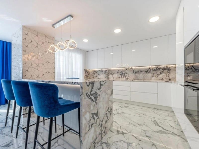5 soveværelse Lejlighed til salg i Playa de San Juan med swimmingpool garage - € 990.000 (Ref: 10171479)
