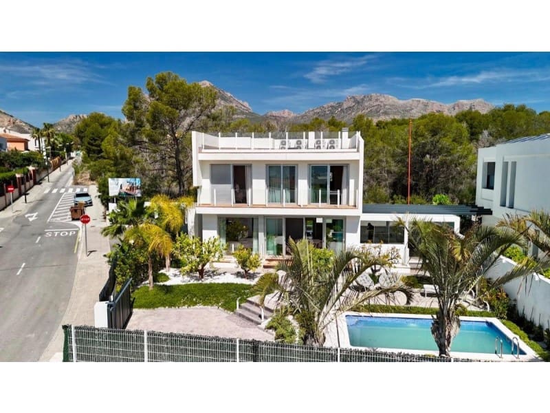 4 soverom Villa til salgs i La Nucia med svømmebasseng - € 854 000 (Ref: 10171481)