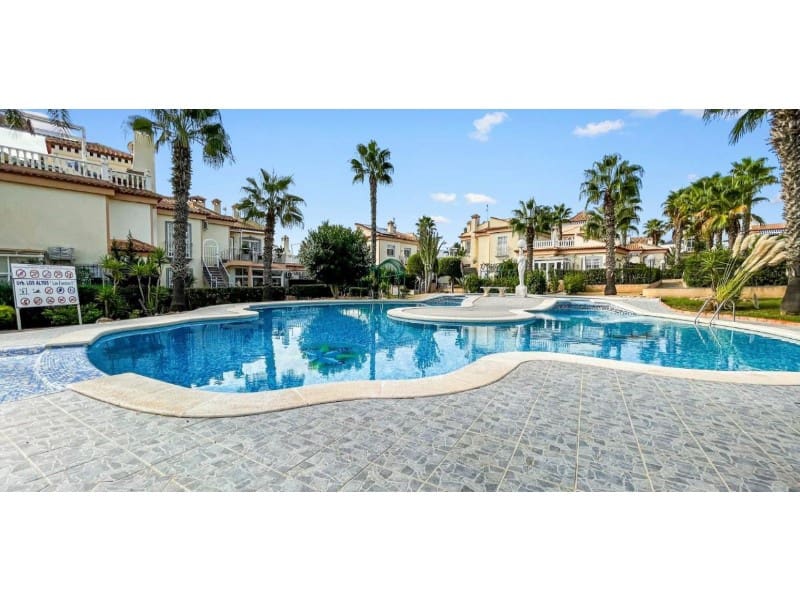 2 sovrum Lägenhet till salu i Torrevieja med pool - 175 000 € (Ref: 10173733)