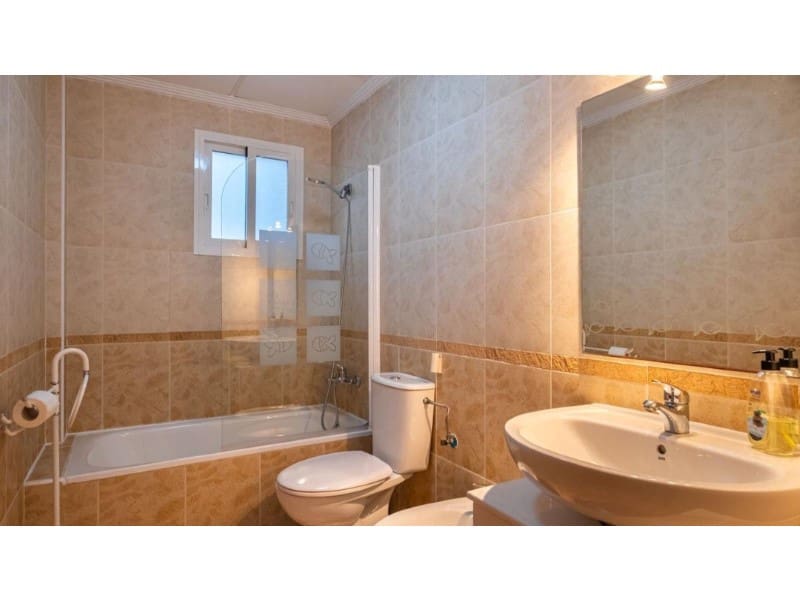 Apartamento de 2 habitaciones en Orihuela en venta con piscina garaje - 209.000 € (Ref: 10174554)