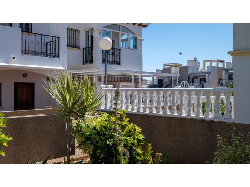 Apartamento de 2 habitaciones en Orihuela en venta con piscina garaje - 209.000 € (Ref: 10174554)