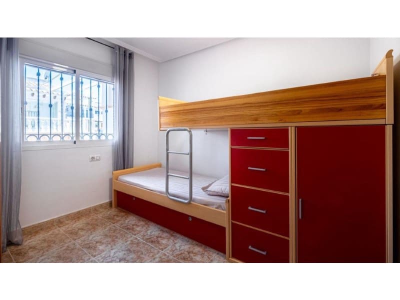 Apartamento de 2 habitaciones en Orihuela en venta con piscina garaje - 209.000 € (Ref: 10174554)