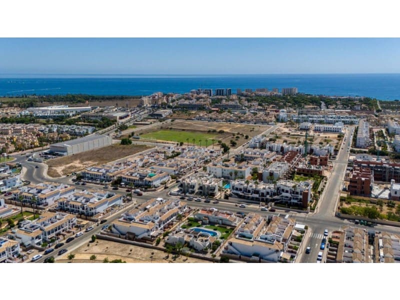 Apartamento de 2 habitaciones en Orihuela en venta con piscina garaje - 209.000 € (Ref: 10174554)