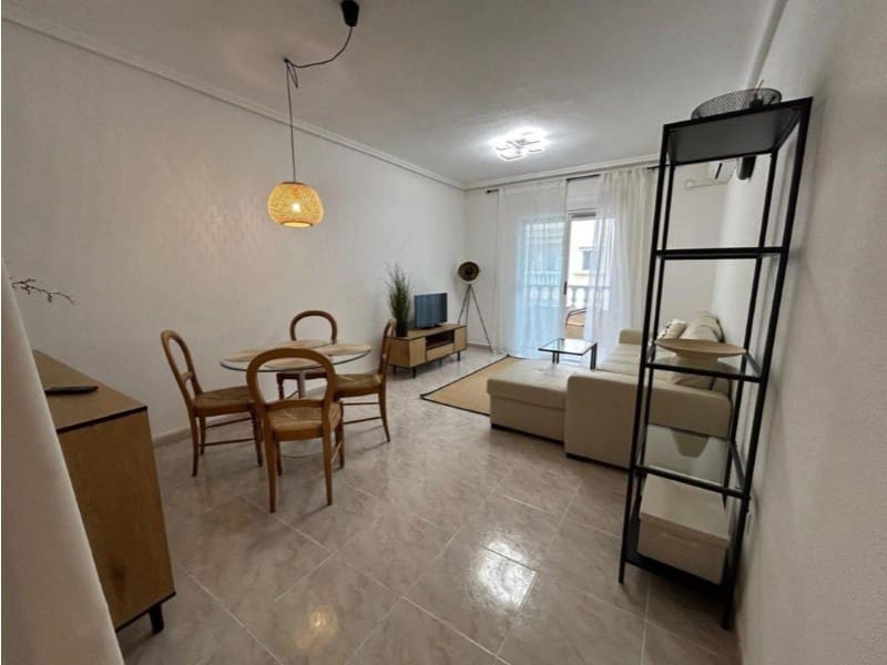 Apartamento de 2 habitaciones en Torrevieja en venta - 193.000 € (Ref: 10174559)