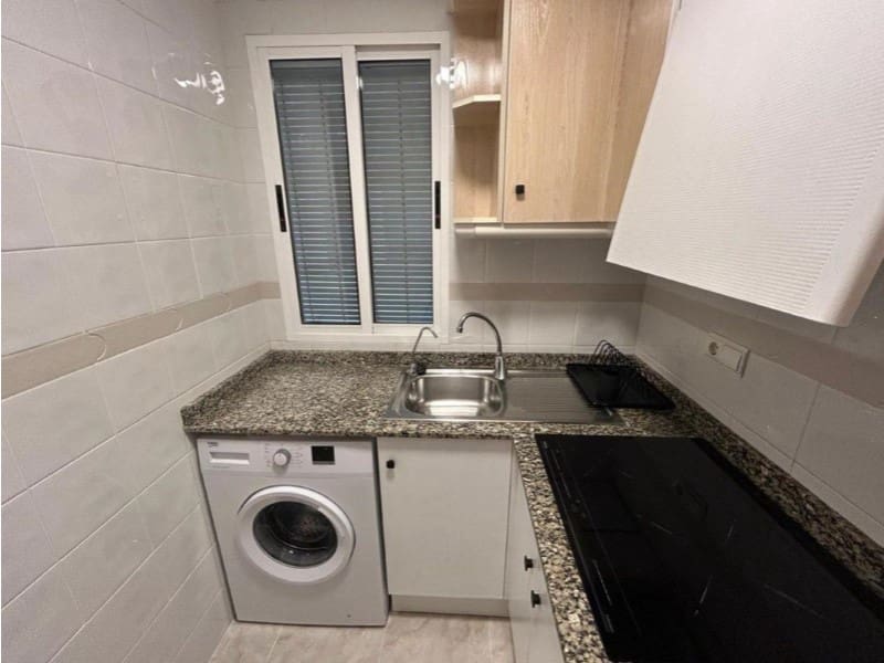 Apartamento de 2 habitaciones en Torrevieja en venta - 193.000 € (Ref: 10174559)