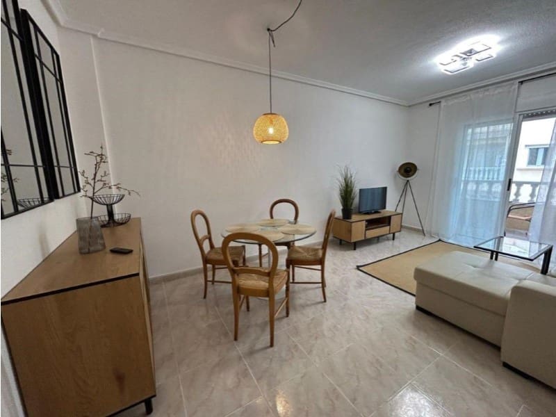 Apartamento de 2 habitaciones en Torrevieja en venta - 193.000 € (Ref: 10174559)