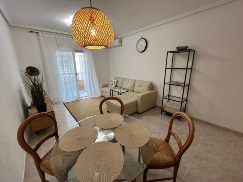 Apartamento de 2 habitaciones en Torrevieja en venta - 193.000 € (Ref: 10174559)