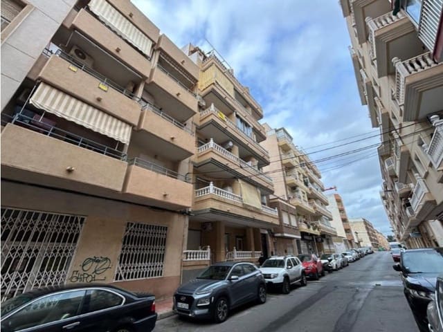 Apartamento de 2 habitaciones en Las Piscinas Naturales, Torrevieja en venta - 193.000 € (Ref: 10174559)