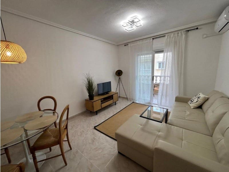 Apartamento de 2 habitaciones en Torrevieja en venta - 193.000 € (Ref: 10174559)