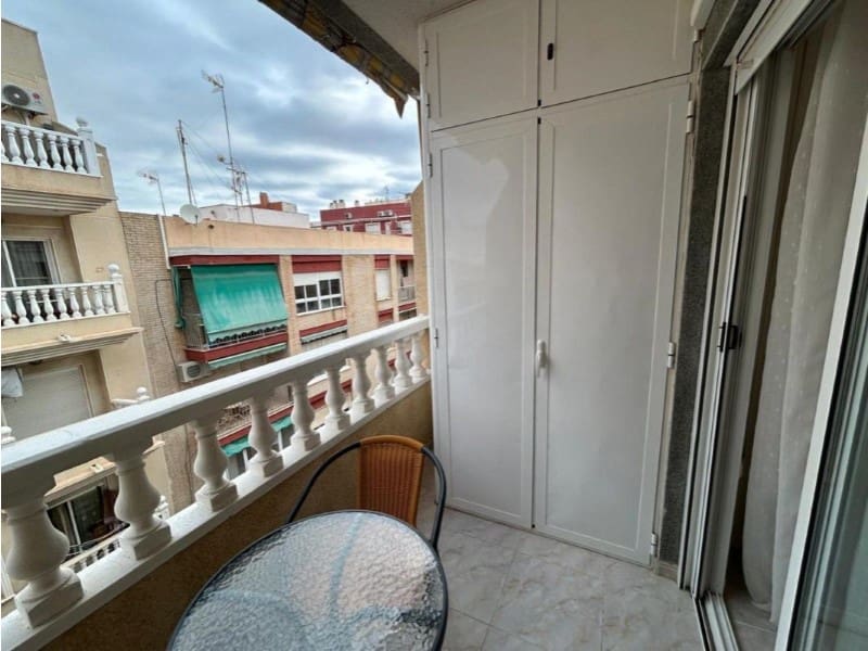 Apartamento de 2 habitaciones en Torrevieja en venta - 193.000 € (Ref: 10174559)