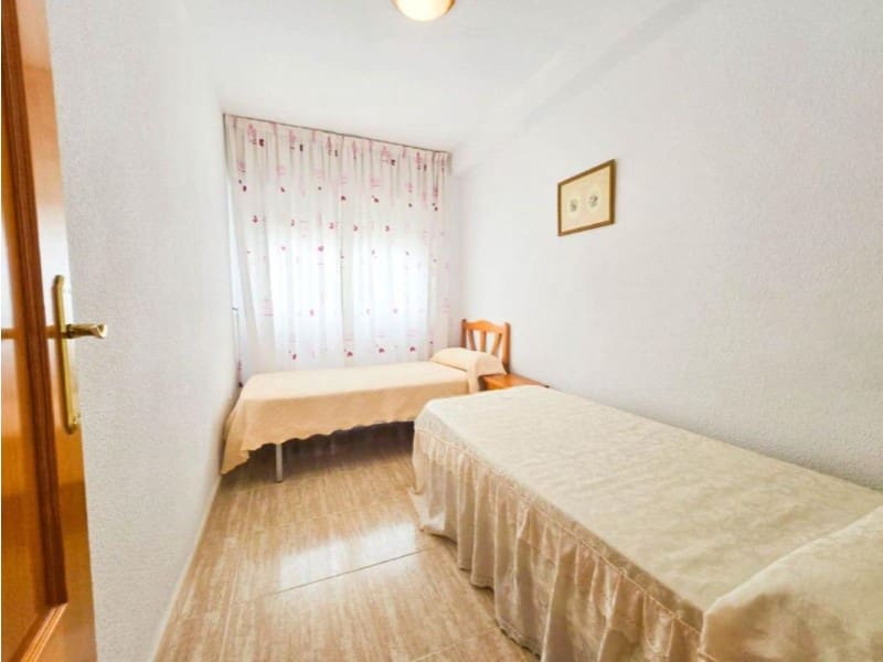 Apartamento de 3 habitaciones en Torrevieja en venta - 155.000 € (Ref: 10174560)