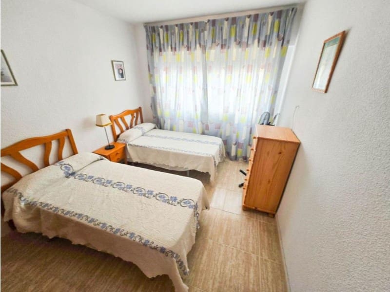 Apartamento de 3 habitaciones en Torrevieja en venta - 155.000 € (Ref: 10174560)