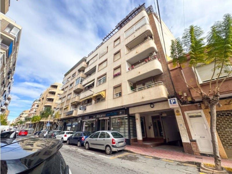 3 soveværelse Lejlighed til salg i Torrevieja - € 160.000 (Ref: 10174561)