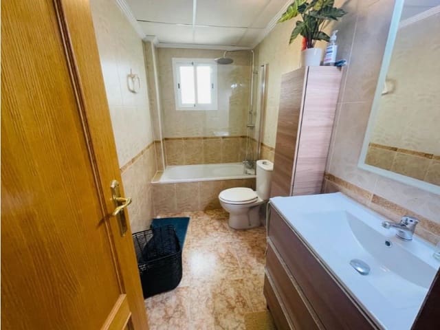 2 makuuhuone Paritalo myytävänä paikassa Orihuela ciudad, Orihuela mukana uima-altaan 
autotalli - 203 000 € (Ref: 10174572)