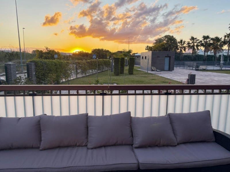 1 soverom Leilighet til salgs i Denia med svømmebasseng garasje - € 370 000 (Ref: 10177084)