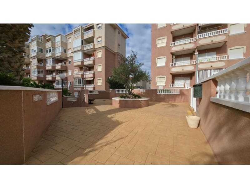 Apartamento de 1 habitación en Torrevieja en venta con piscina - 154.900 € (Ref: 10180478)