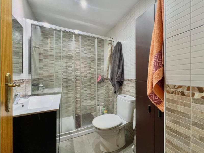 Apartamento de 2 habitaciones en Torrevieja en venta - 215.000 € (Ref: 10180479)