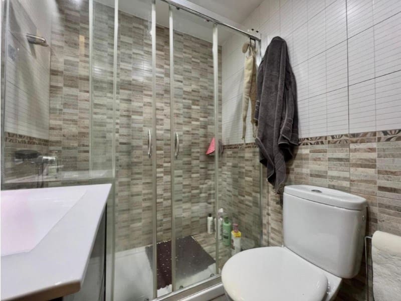 Apartamento de 2 habitaciones en Torrevieja en venta - 215.000 € (Ref: 10180479)